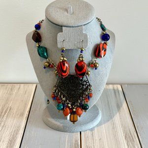 Very Cute Necklace & Pierced Earring Jewelry Set Brass Tone & Multiple Beads